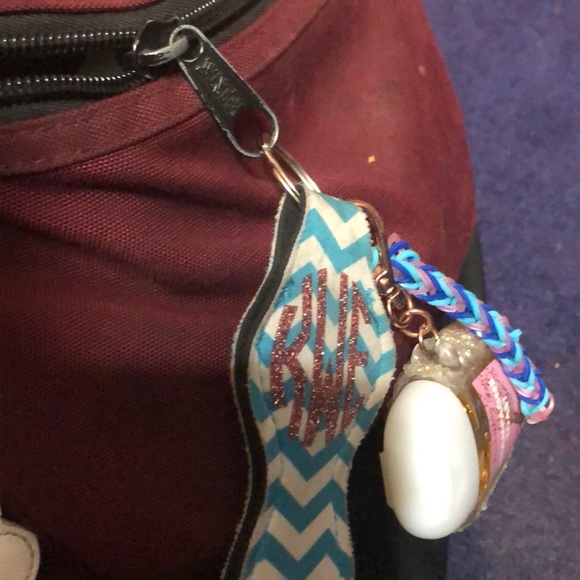 •BACKPACK KEY CHAINS• - Picture 3 of 4